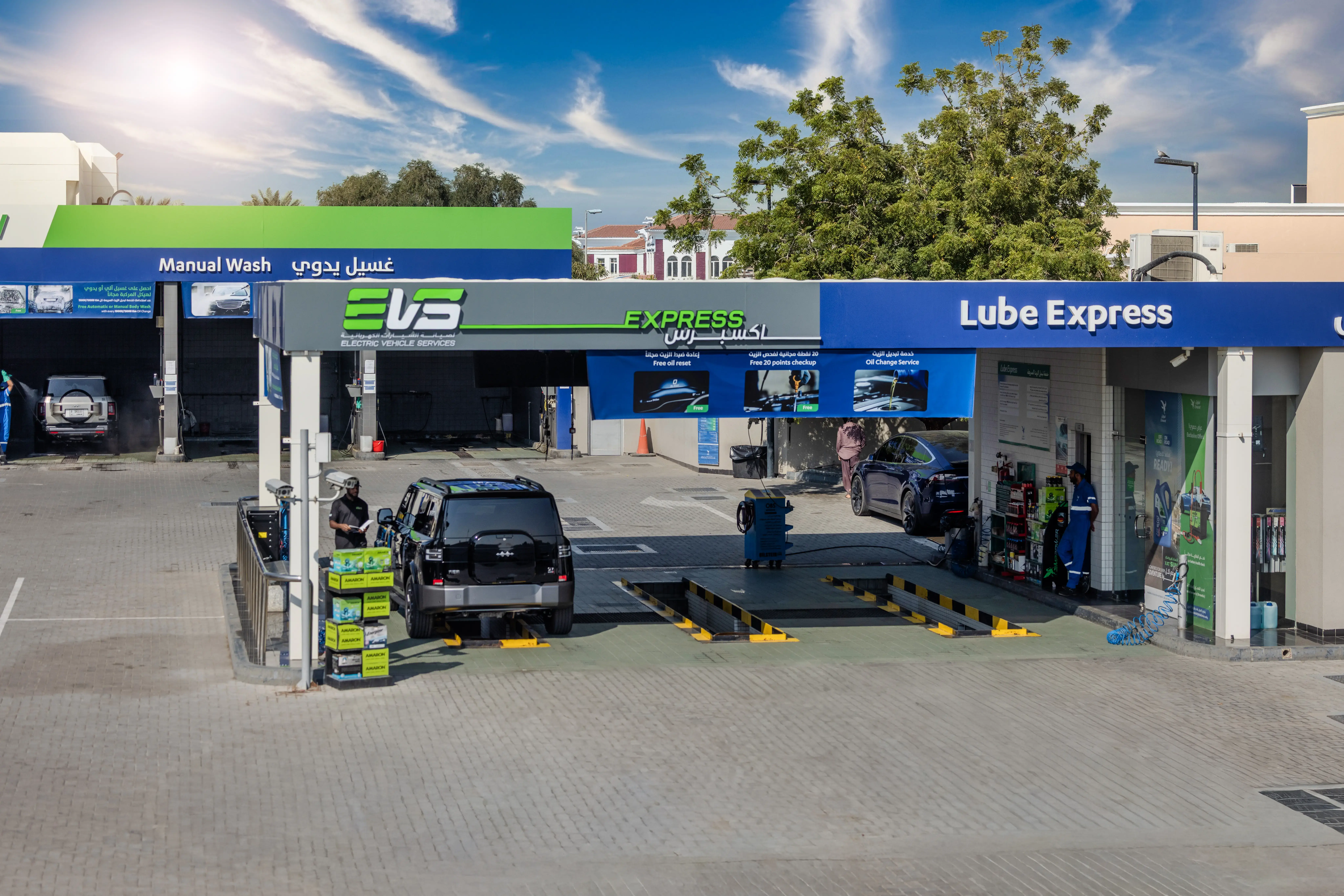 صيانة السيارات الكهربائية مقابل سيارات البنزين في دبي 2026